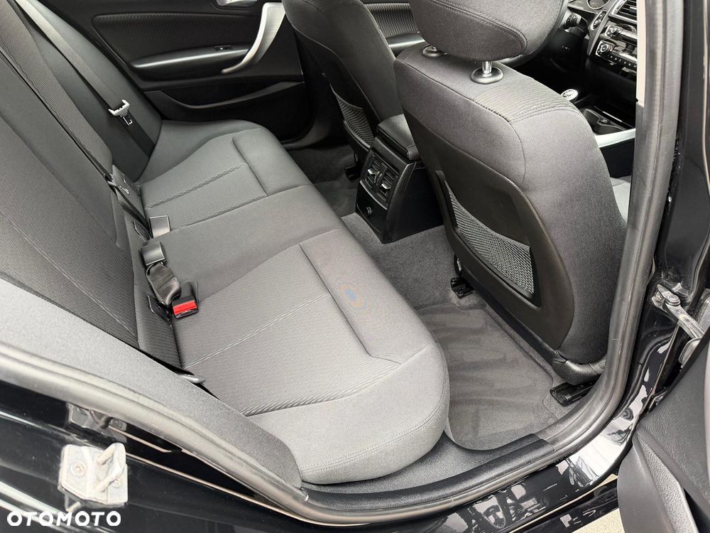 BMW Seria 1 118i - 9