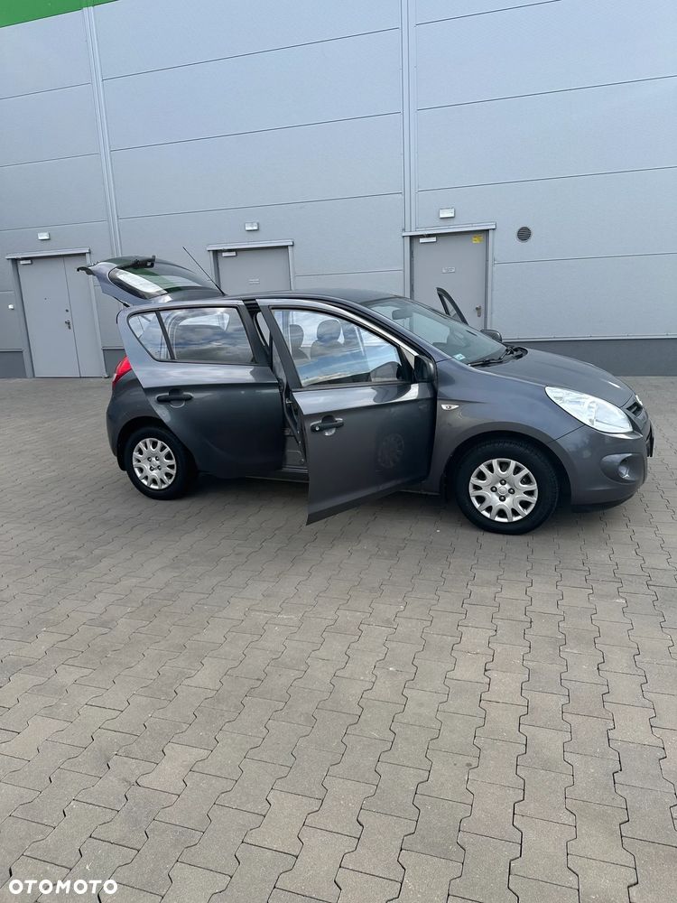 Hyundai i20 - 15