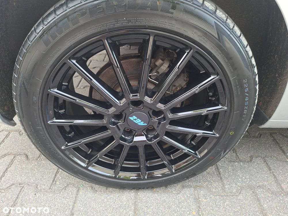 Volkswagen Golf Sportsvan SV 1.6 TDI BMT Highline - 17
