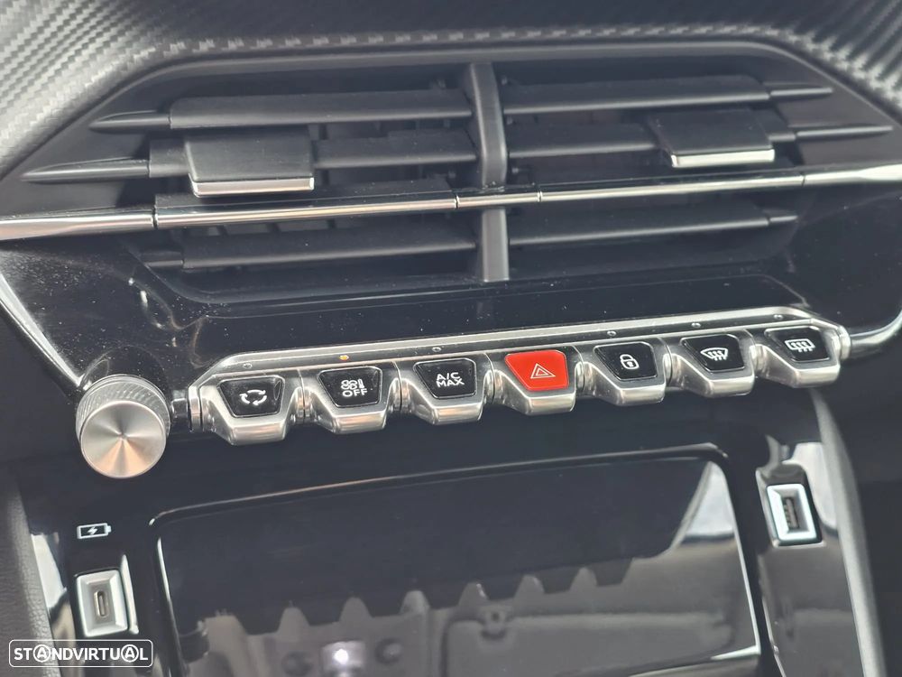 Peugeot 2008 PureTech 130 Allure Pack - 26