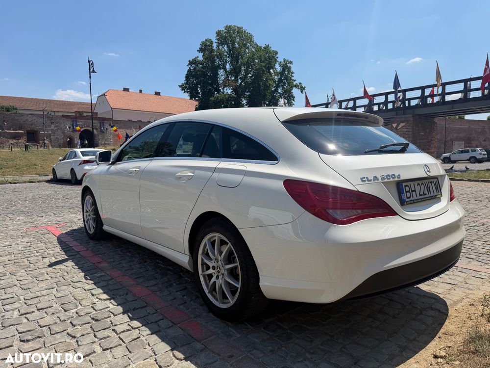 Mercedes-Benz CLA 200 d Shooting Brake 4MATIC Aut. - 8