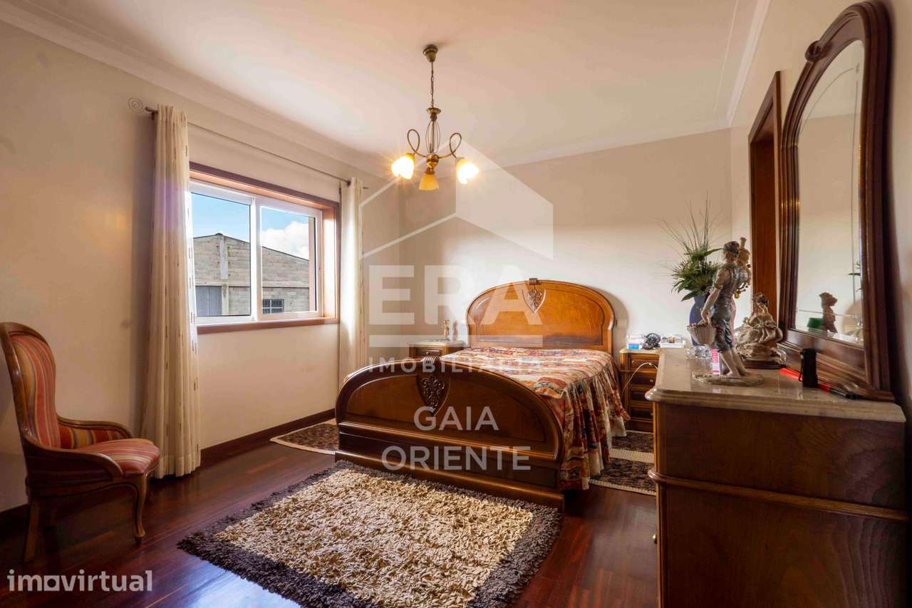 Moradia T3 isolada com jardim na Paradela - Grande imagem: 4/4
