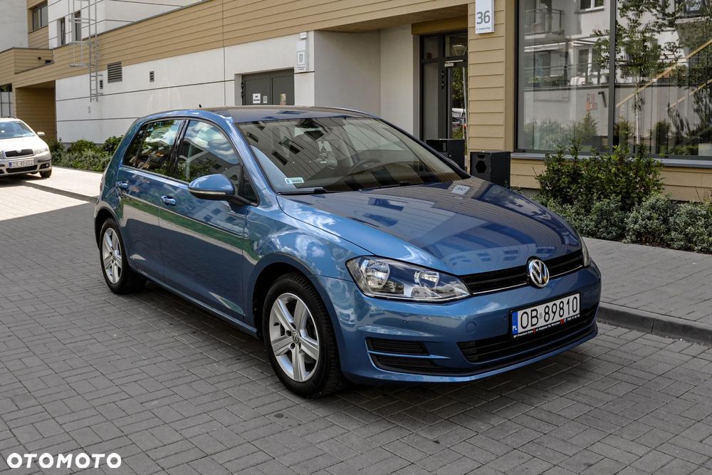 Volkswagen Golf - 6