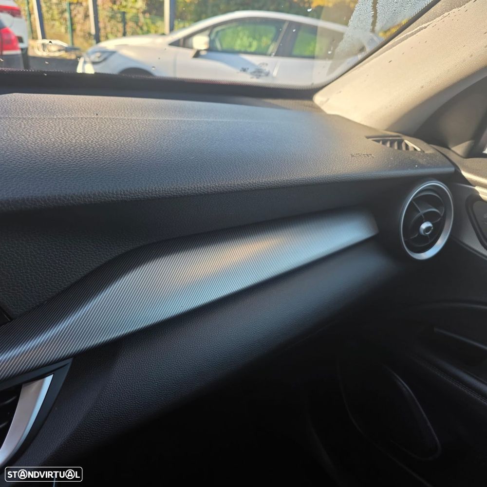 Alfa Romeo Stelvio 2.2 D Super AT8 - 28