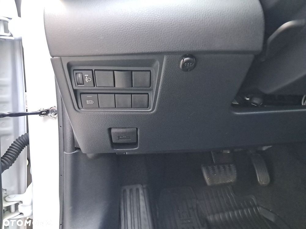 Toyota Yaris Cross Hybrid 1.5 Comfort 4x4 - 24
