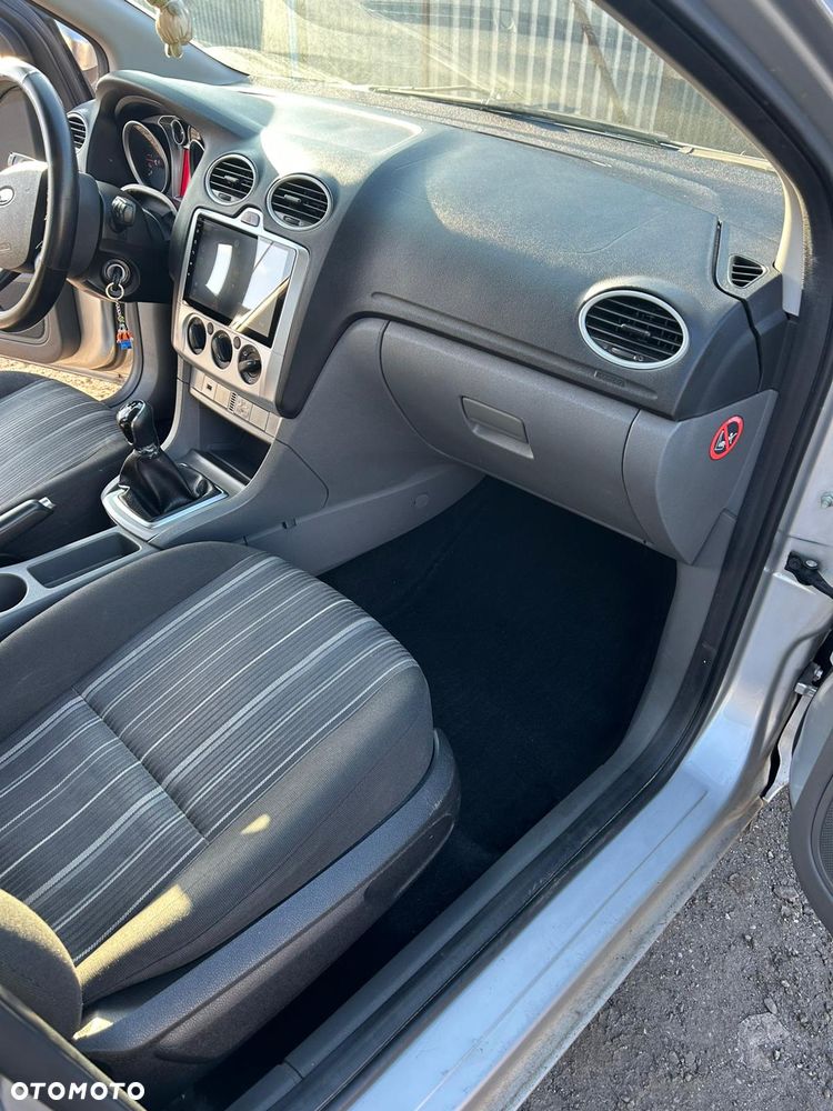 Ford Focus 1.6 TDCi FX Silver - 13