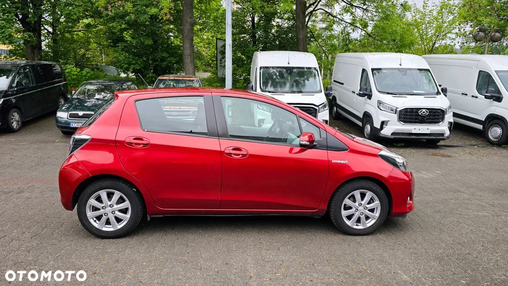 Toyota Yaris Hybrid 100 Sol - 7