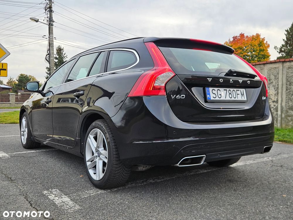 Volvo V60 D4 Drive-E Momentum - 15