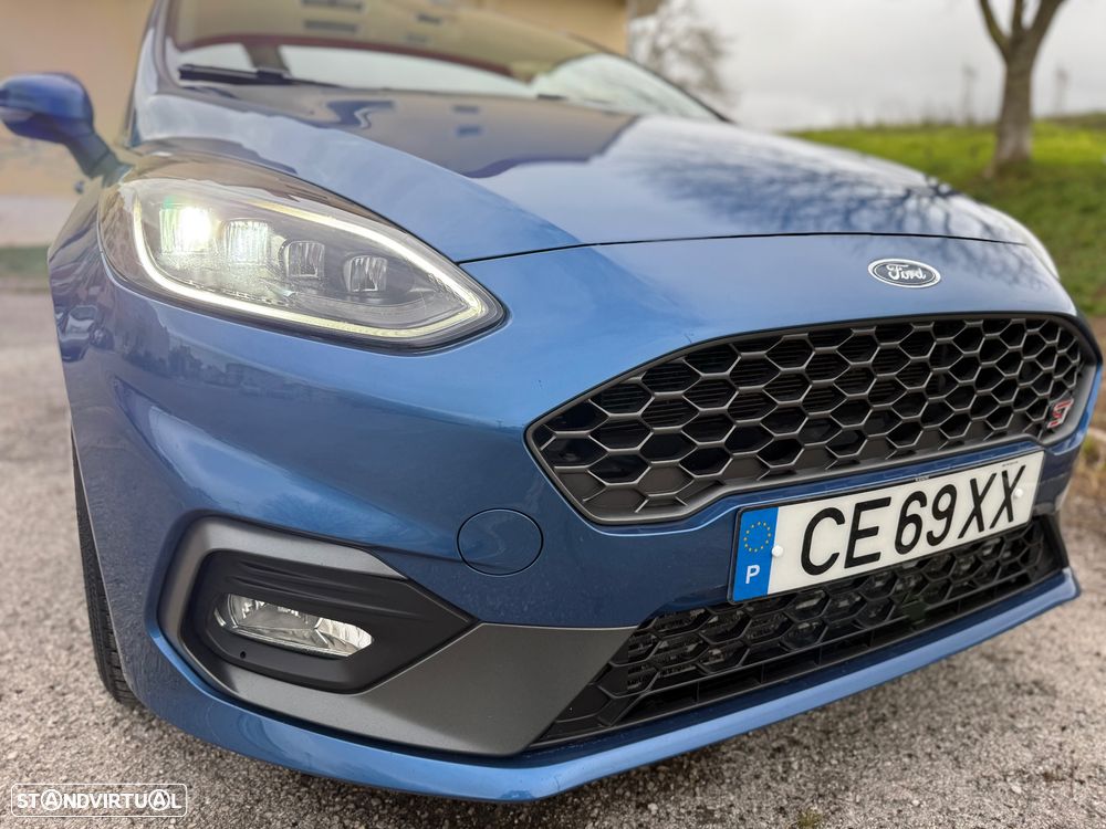 Ford Fiesta 1.5 EcoBoost S&S ST X - 37