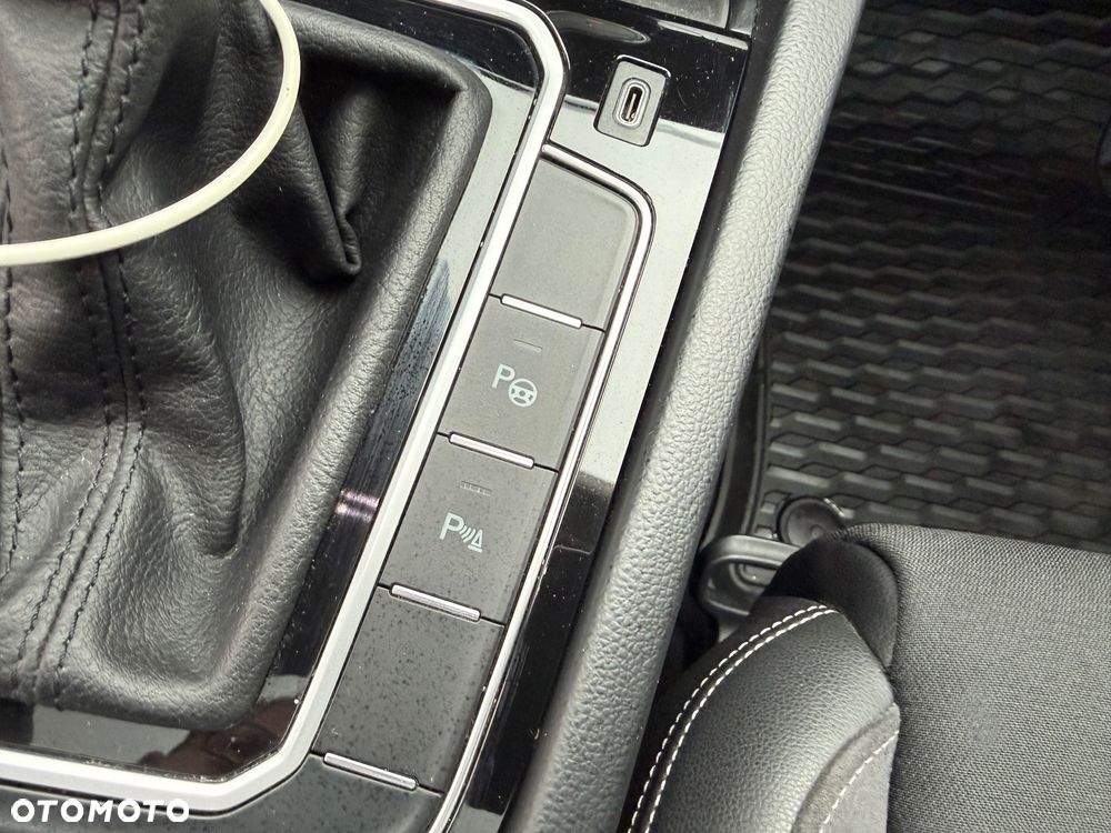 Volkswagen Passat Alltrack 2.0 TDI SCR 4Mot DSG7 - 17