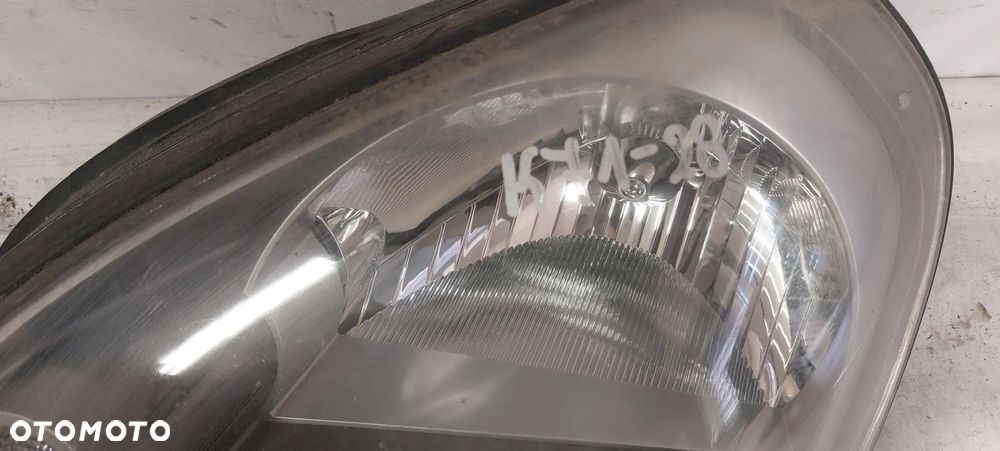 .  PRZOD PRZEDNIA LAMPA LEWA HYUNDAI TUCSON 1 - 2