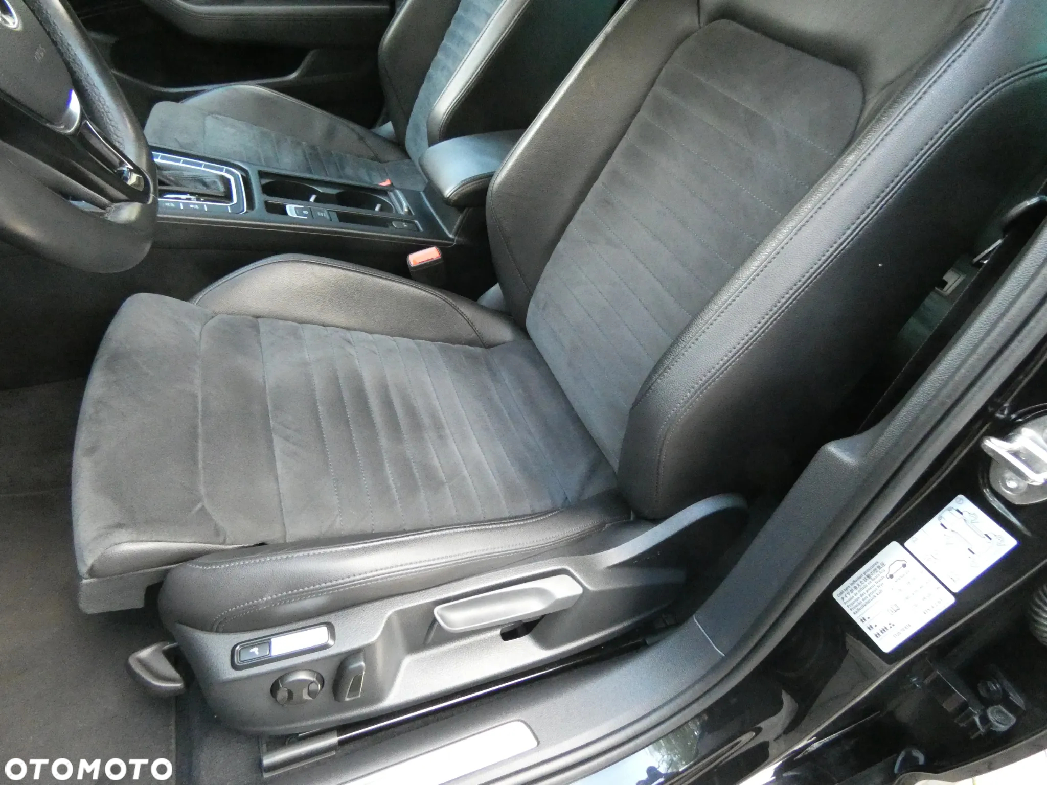 Volkswagen Passat 2.0 TDI BMT Highline DSG7 - 29