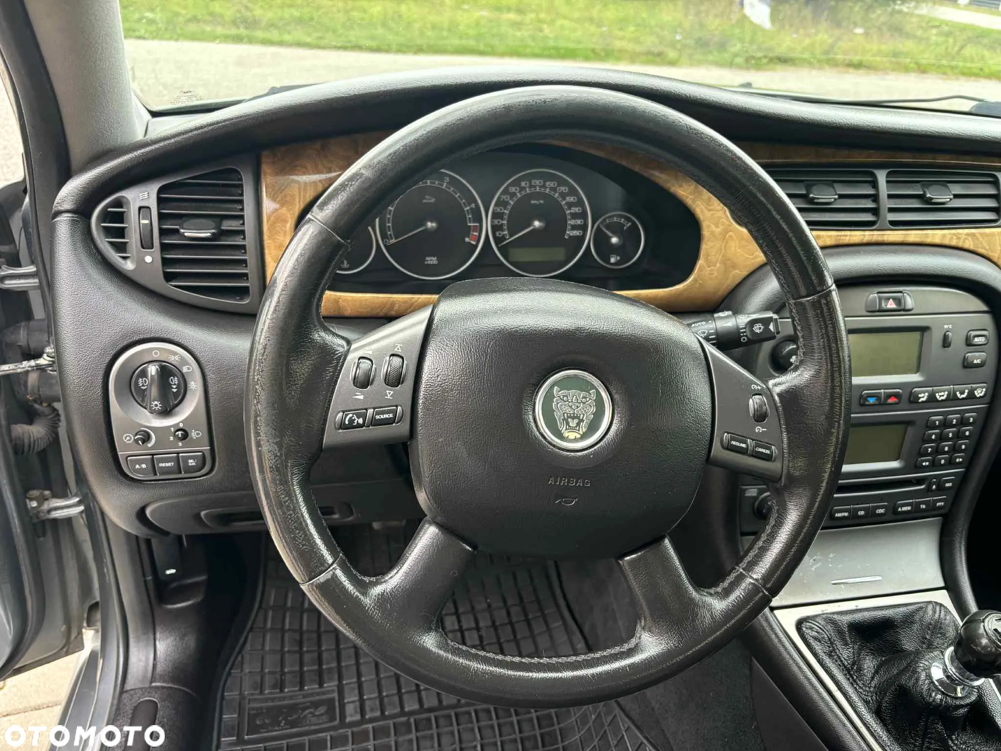Jaguar X-Type - 11