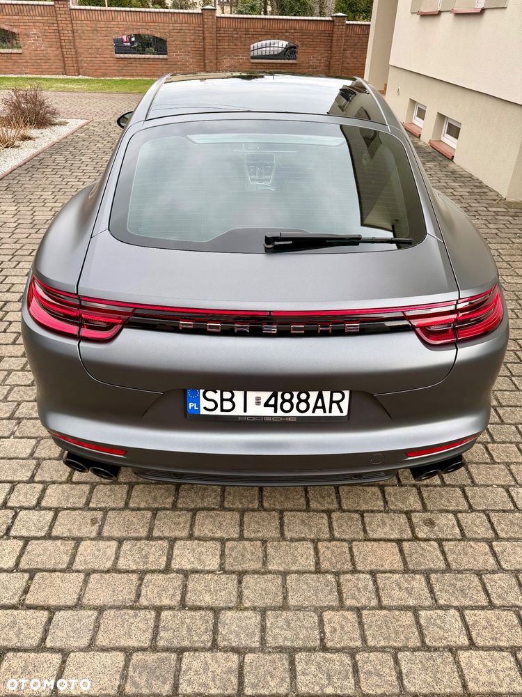 Porsche Panamera 4 - 9