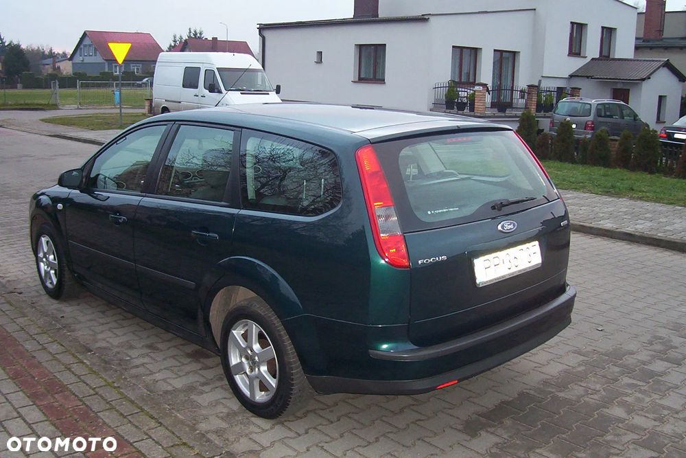 Ford Focus 1.6 TDCi DPF Ambiente - 4