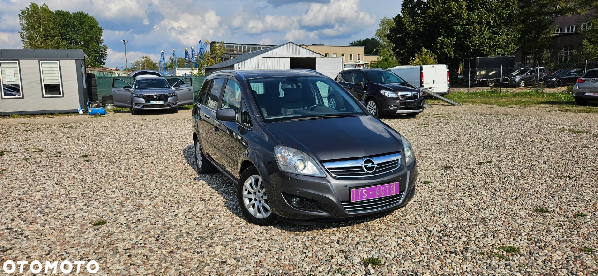 Opel Zafira 1.8 Cosmo - 7