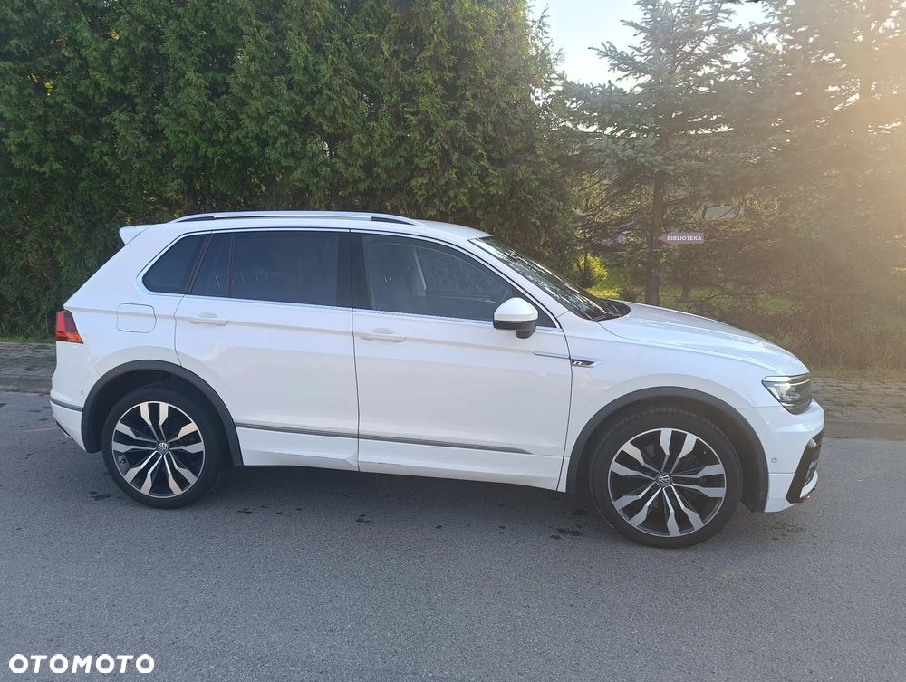 Volkswagen Tiguan - 1