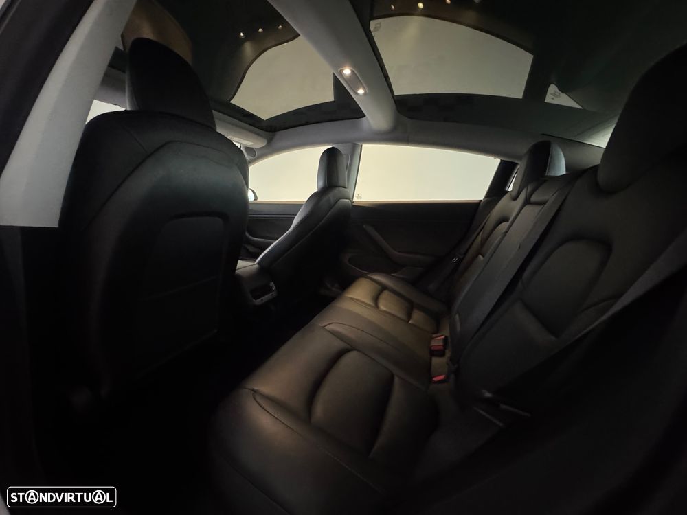 Tesla Model 3 Long-Range Dual Motor AWD - 12