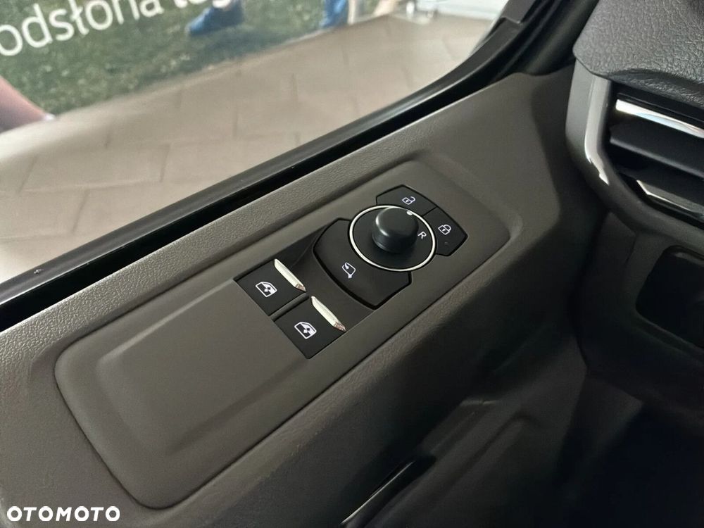 Volkswagen Transporter Furgon PLUS Panamericana/6-cio osob./AUTOMAT (L2) 2.0 TDI 170KM, r.o. 3500 mm - 32