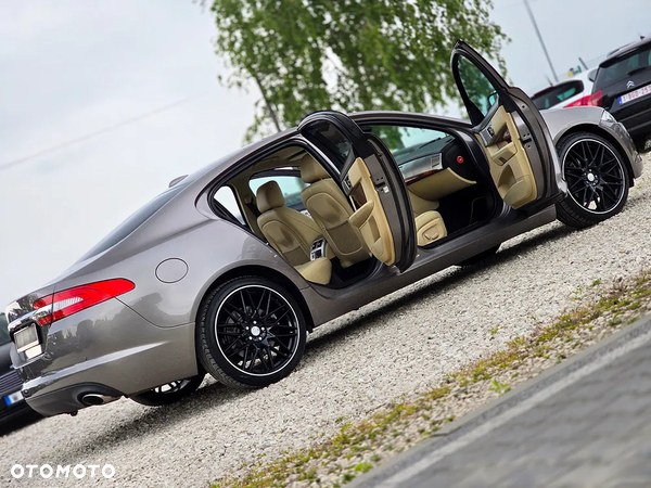 Jaguar XF 2.2 D Premium Luxury