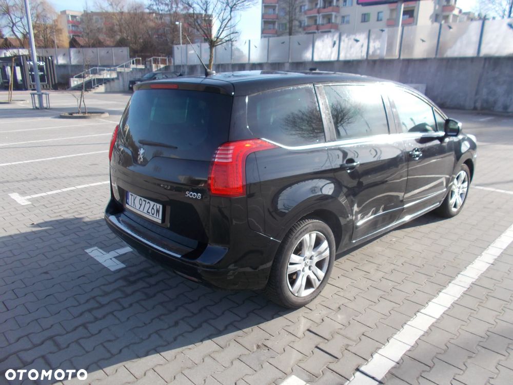 Peugeot 5008 HDI FAP 150 Family Plus - 3