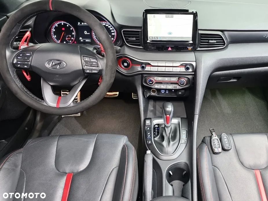 Hyundai Veloster - 6