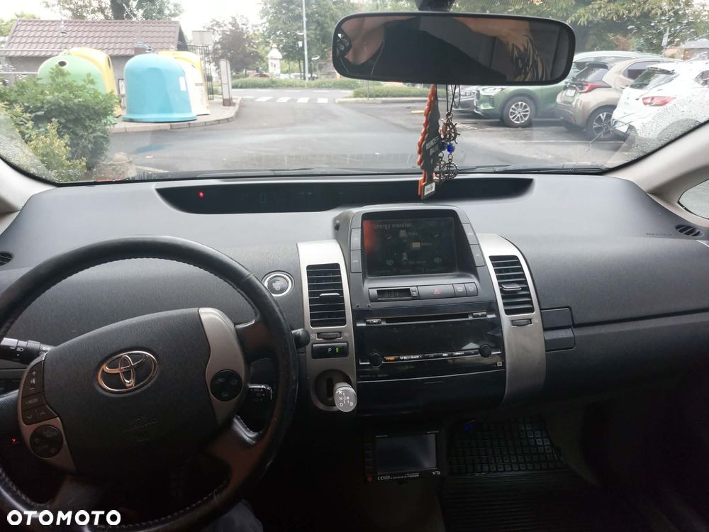 Toyota Prius 1.5 VVT-i Sol (nav) - 2