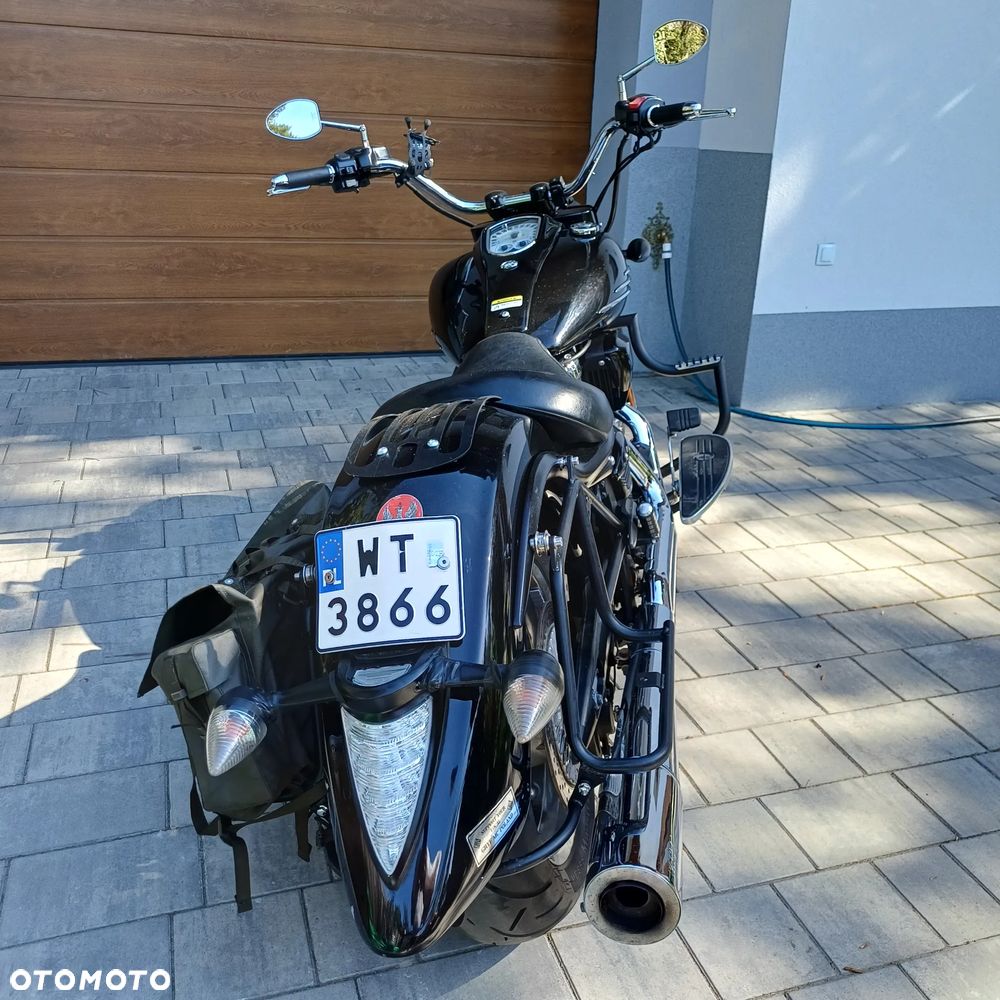 Yamaha XVS - 11
