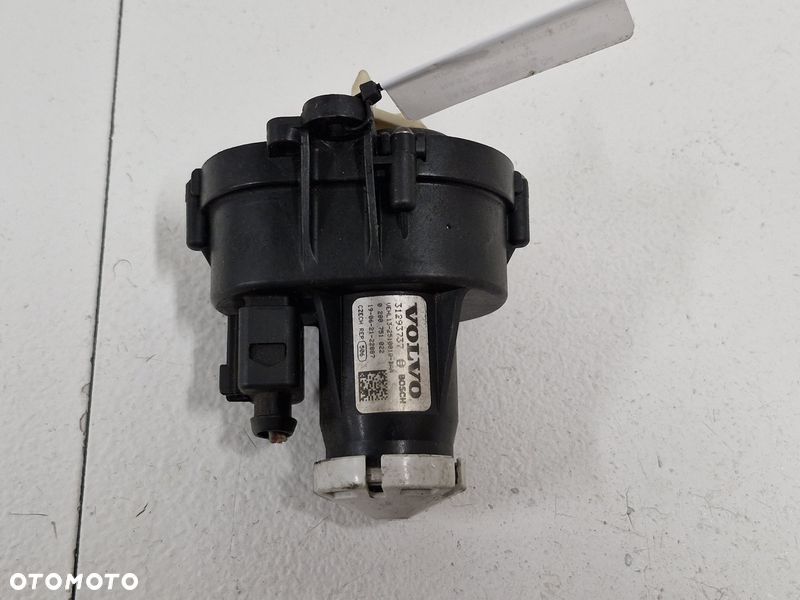 VOLVO V40 II 2 2.0 D4 NASTAWNIK KLAP KOLEKTORA 31293737 - 1