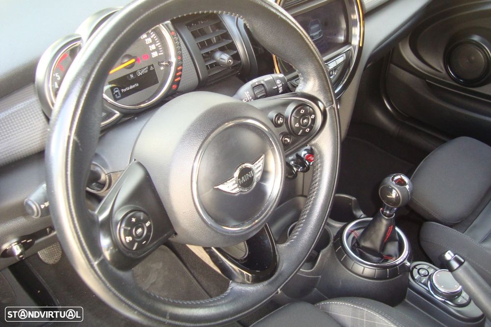 MINI 3 Portas - 16
