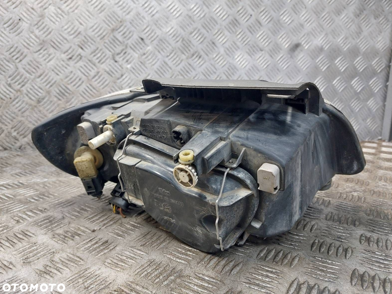 LAMPA LEWY PRZÓD SEAT IBIZA II FL CORDOBA I FL LIFT VALEO - 4