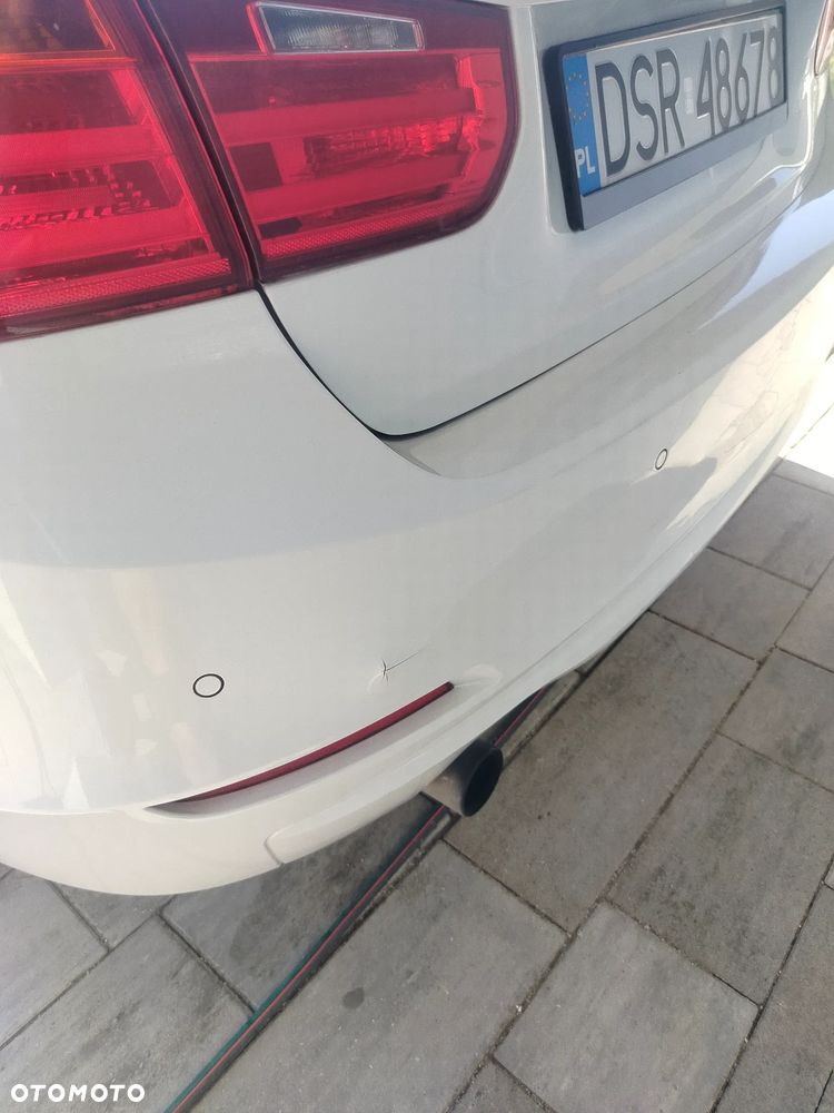 BMW Seria 3 316i - 11