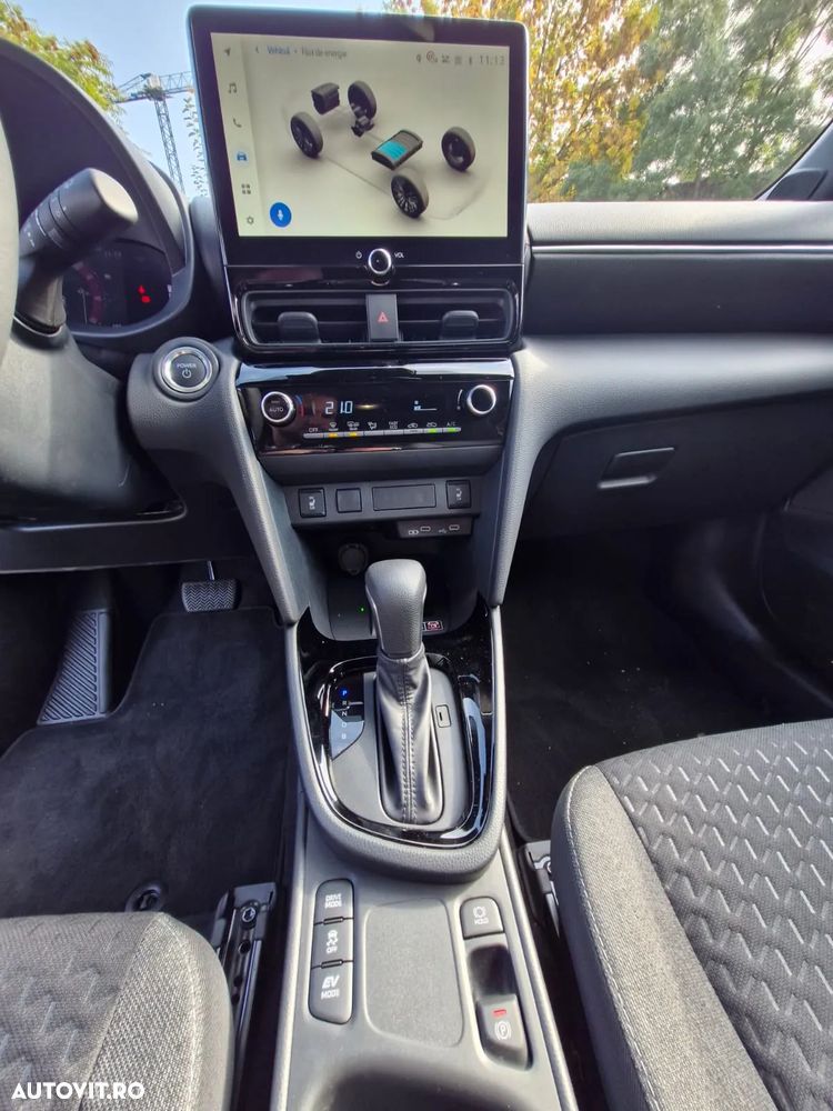 Toyota Yaris Cross 1.5 VVT-i HSD 4x2 Dynamic - 15
