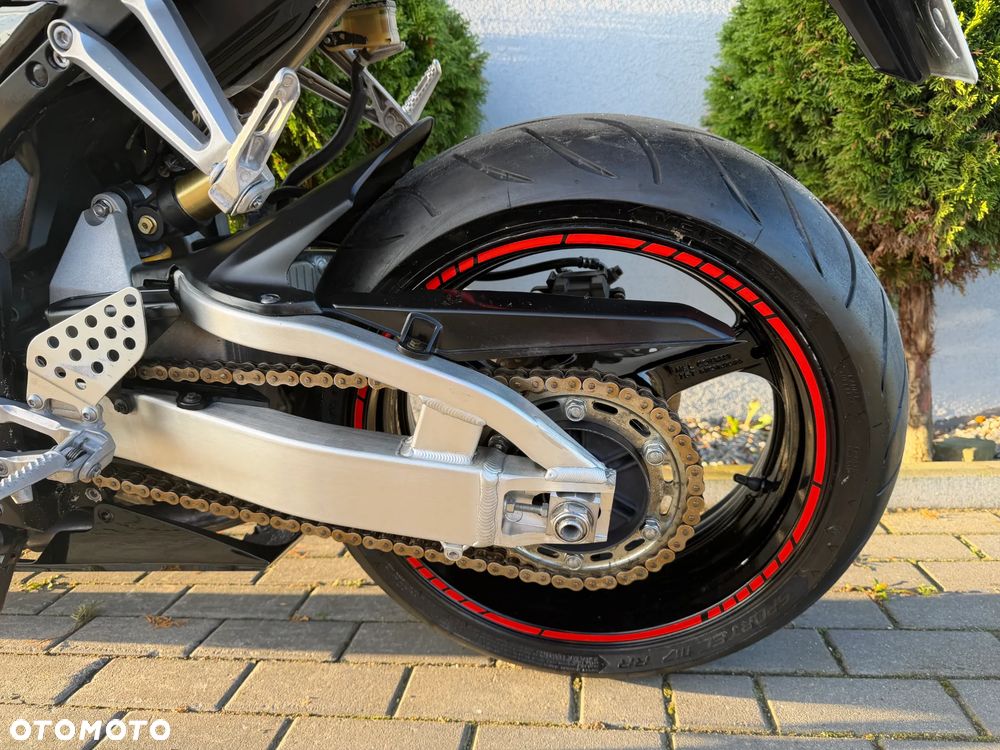 Honda CBR - 28