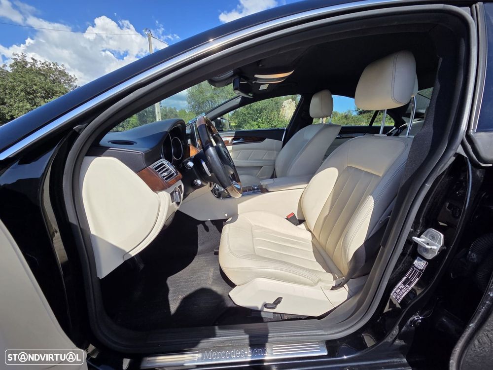 Mercedes-Benz CLS 350 d 4-Matic - 14