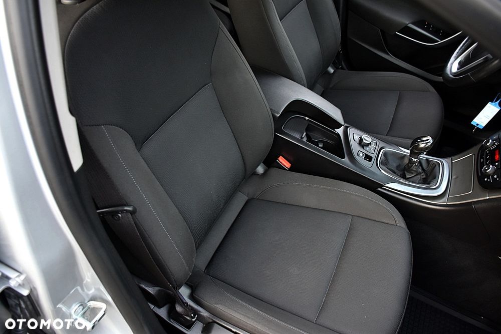 Opel Insignia 1.8 Executive - 31