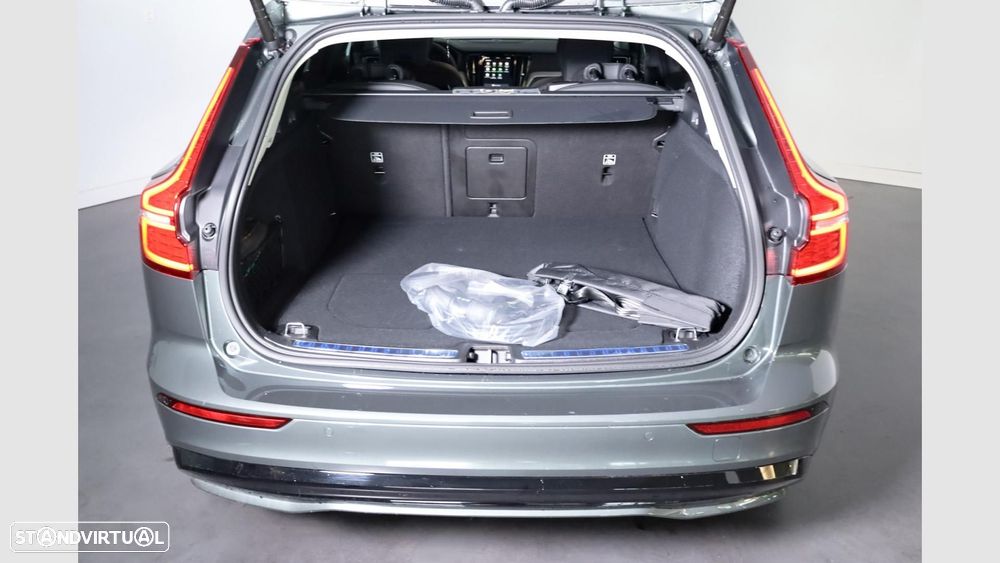 Volvo V60 2.0 T6 AWD TE Plus Dark - 22