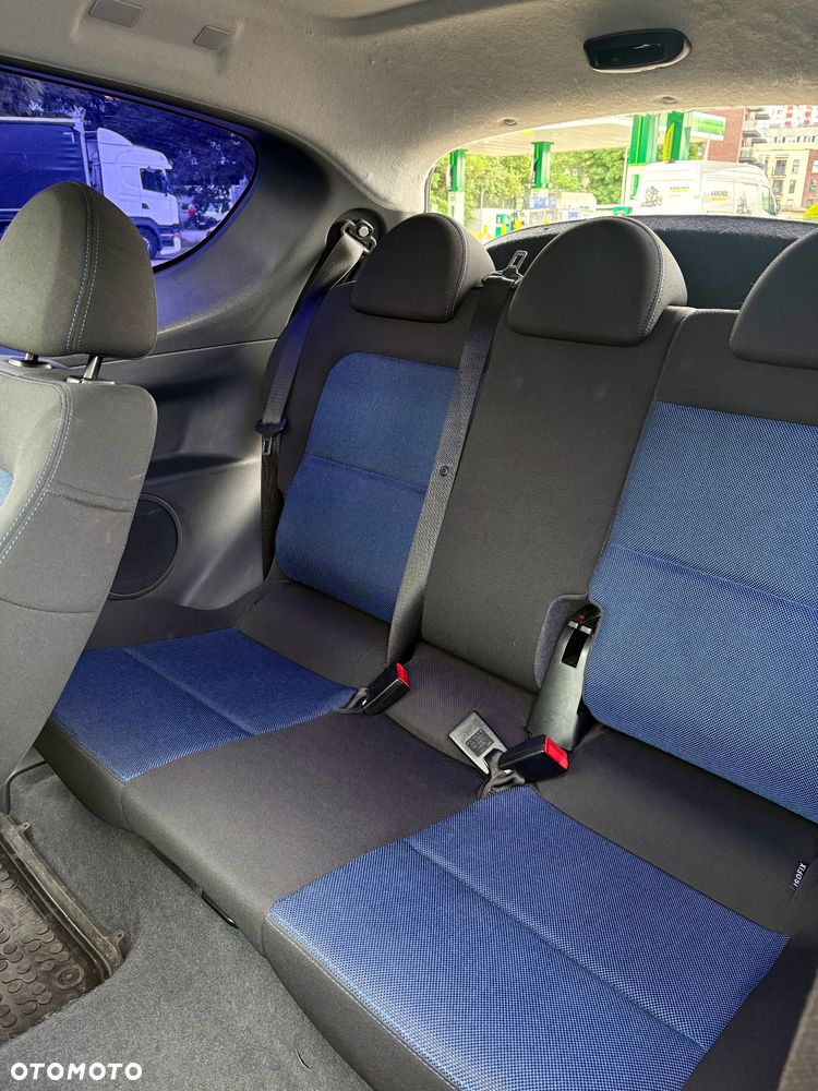 Mitsubishi Colt 1.3 Inform - 12