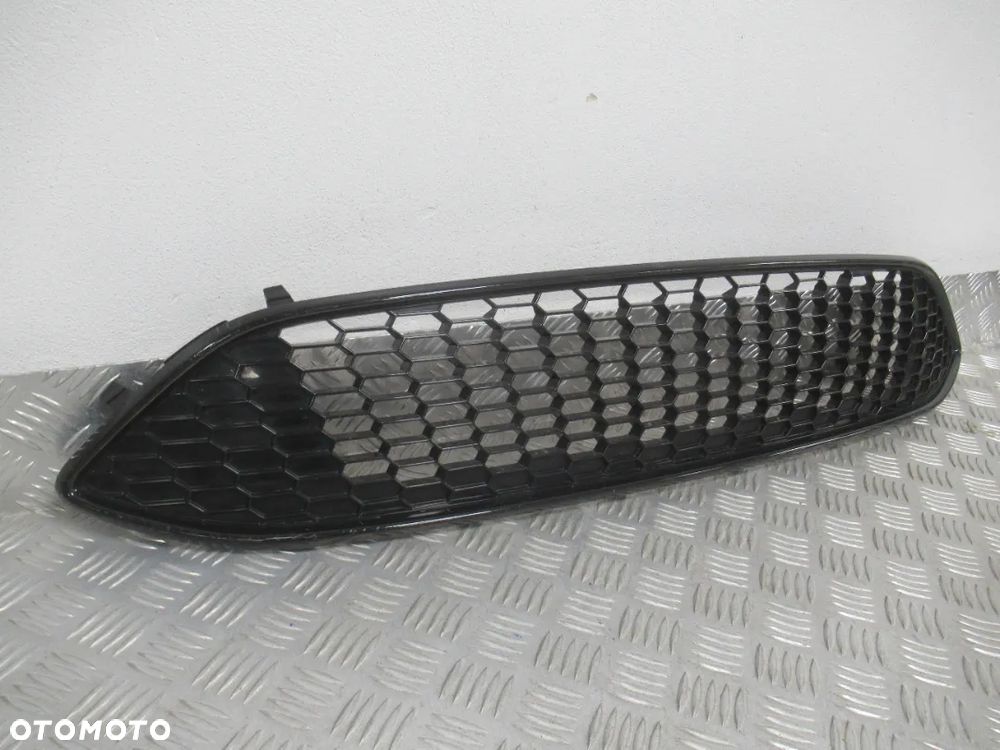GRILL GRIL ATRAPA FORD FOCUS MK3 ST-LINE LIFT 2014-2018 - 2