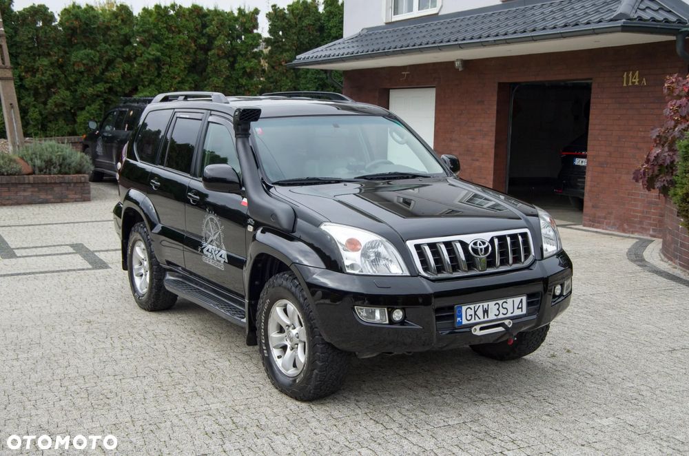 Toyota Land Cruiser - 2