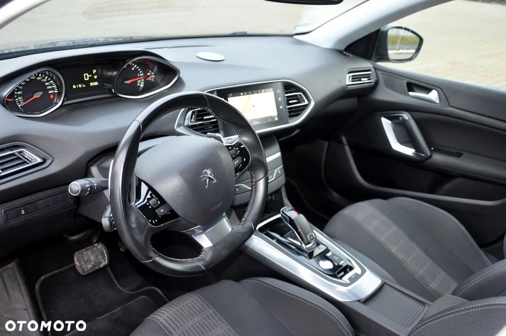 Peugeot 308 BlueHDi 130 EAT8 Black Edition - 20