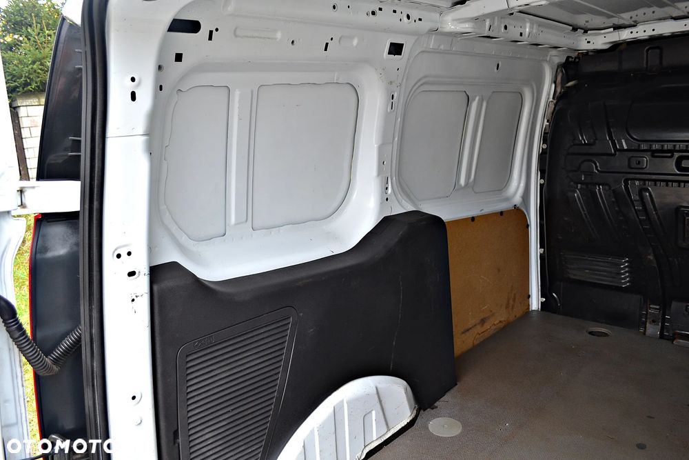 Ford Transit Connect - 31
