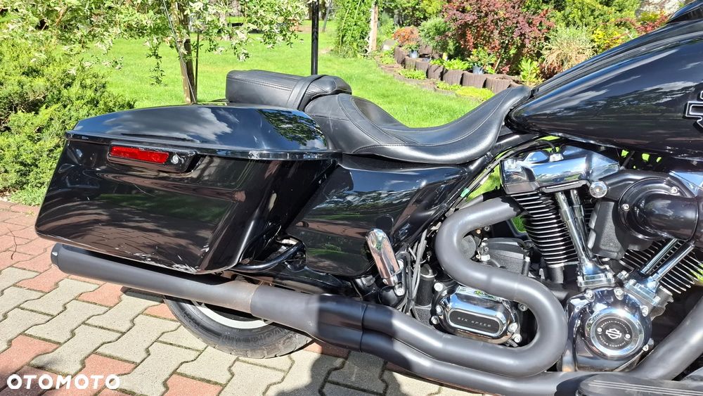 Harley-Davidson Touring Street Glide - 12