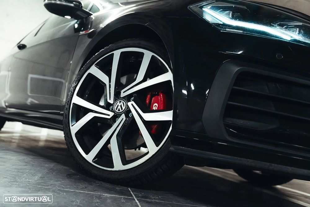 VW Golf - 6
