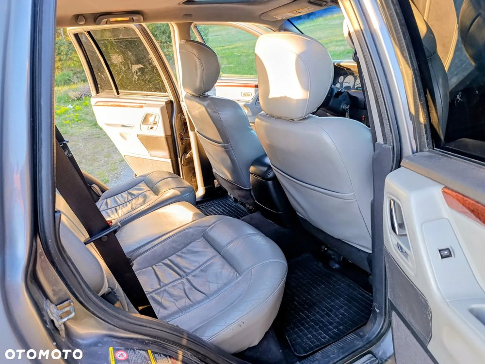 Jeep Grand Cherokee - 13