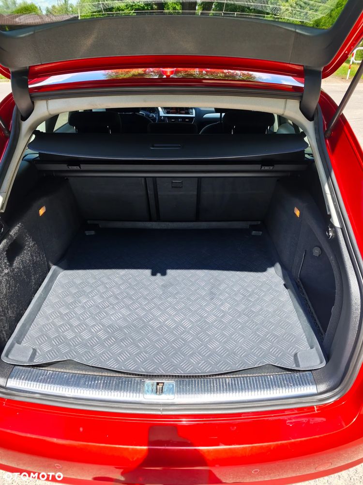 Audi A4 Avant 2.0 TDI ultra DPF Attraction - 14