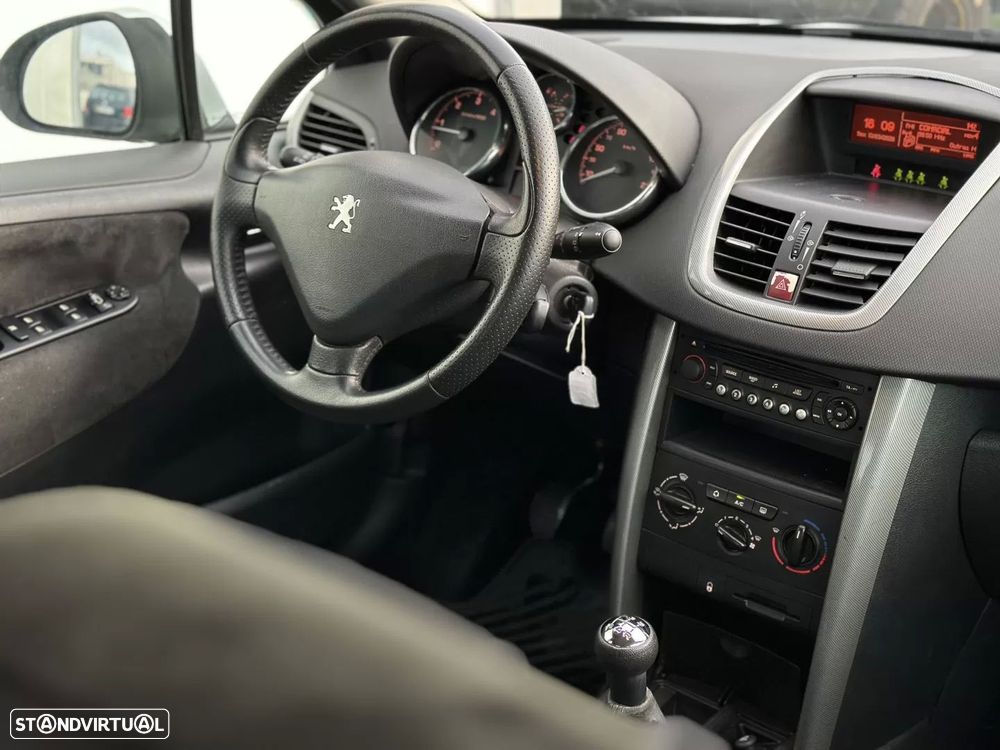 Peugeot 207 1.6 HDi Premium - 16