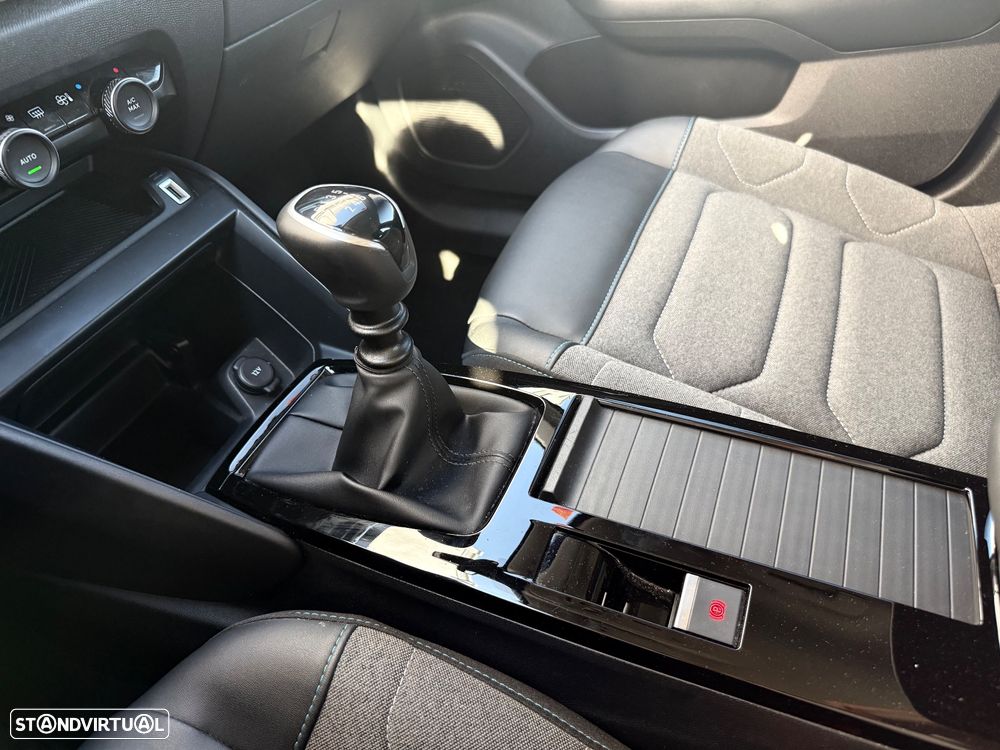Citroën C4 1.2 PureTech Shine - 25