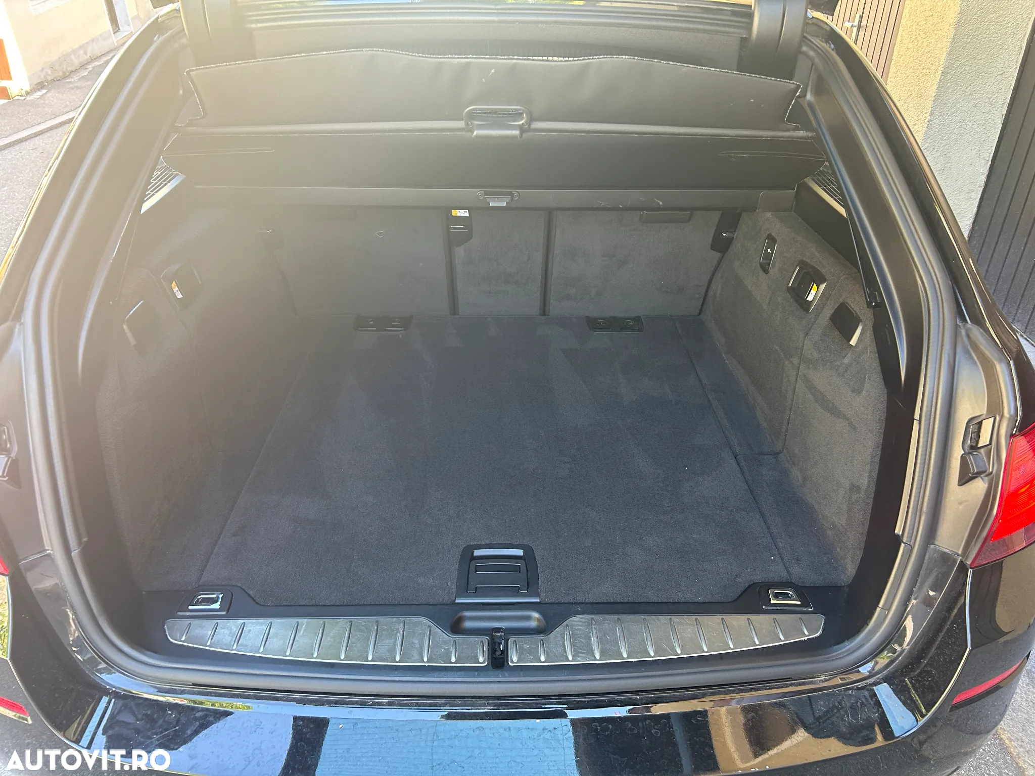 BMW Seria 5 520d Touring Aut. M Sport Edition - 9