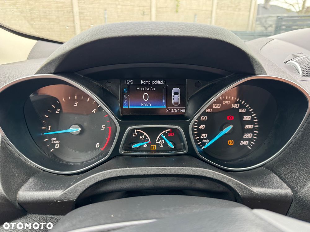 Ford Kuga - 27